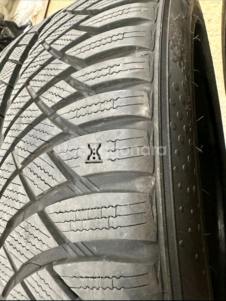 금호 윈터타이어 245/45/19 275/40/19팝니다--4