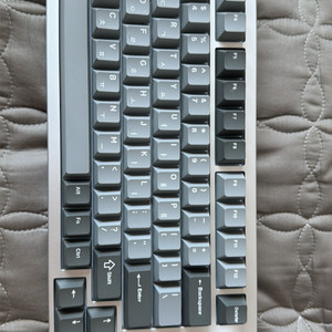 VARO VM75 HE 마그네틱 8k 풀알루미늄 래피드트리거 커스텀 게이밍 기계식 키보드 팝니다
