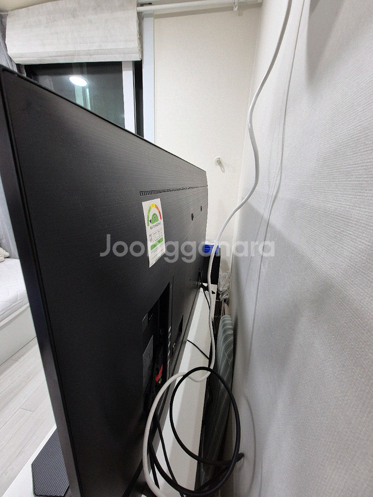 삼성 50인치 4K Krystal UHD 스마트 TV KU70UA7050F--2