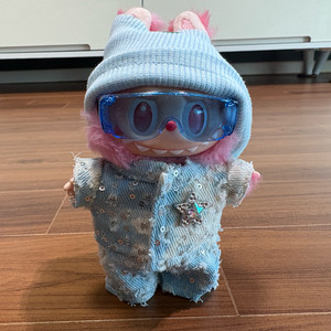 라부부 하이라이트 LOYALTY 키링정품(캐주얼 옷 포함)