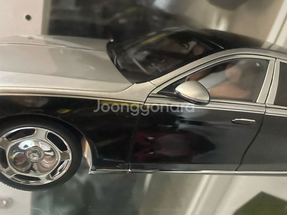 마이바흐 S680 다이캐스트 1:18 올모스트리얼--1