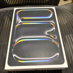 아이패드프로 11 M4 셀룰러 256G 미개봉 새제품