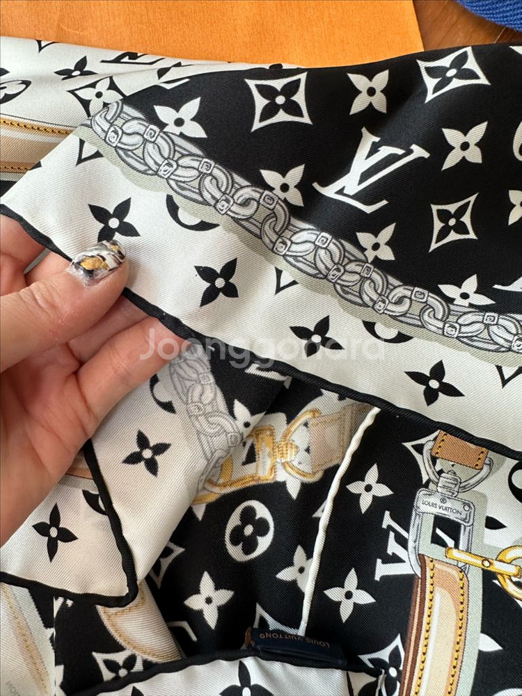 루이비통 모노그램 컨피덴셜 스카프 90 까레--9