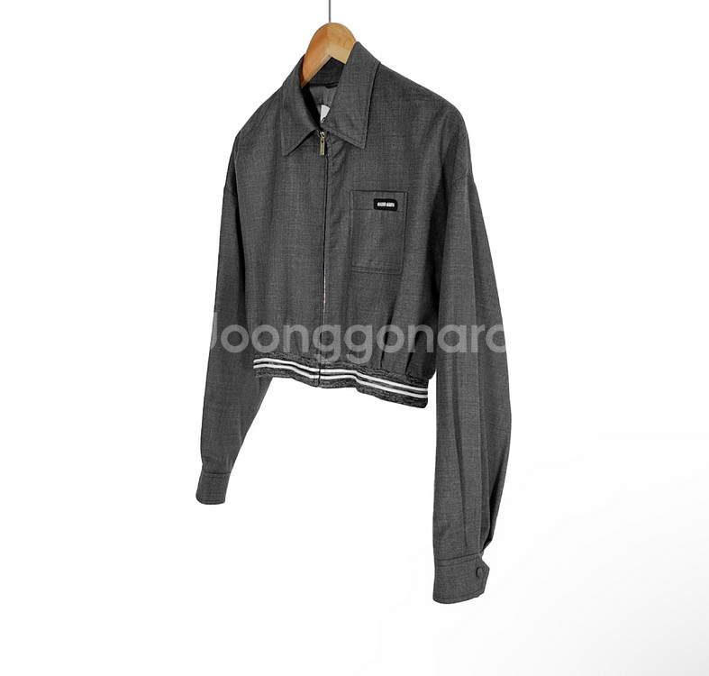[38] 미우미우 여성 그리자이유 패치 크롭 블루종 자켓 슬레이트 그레이--1