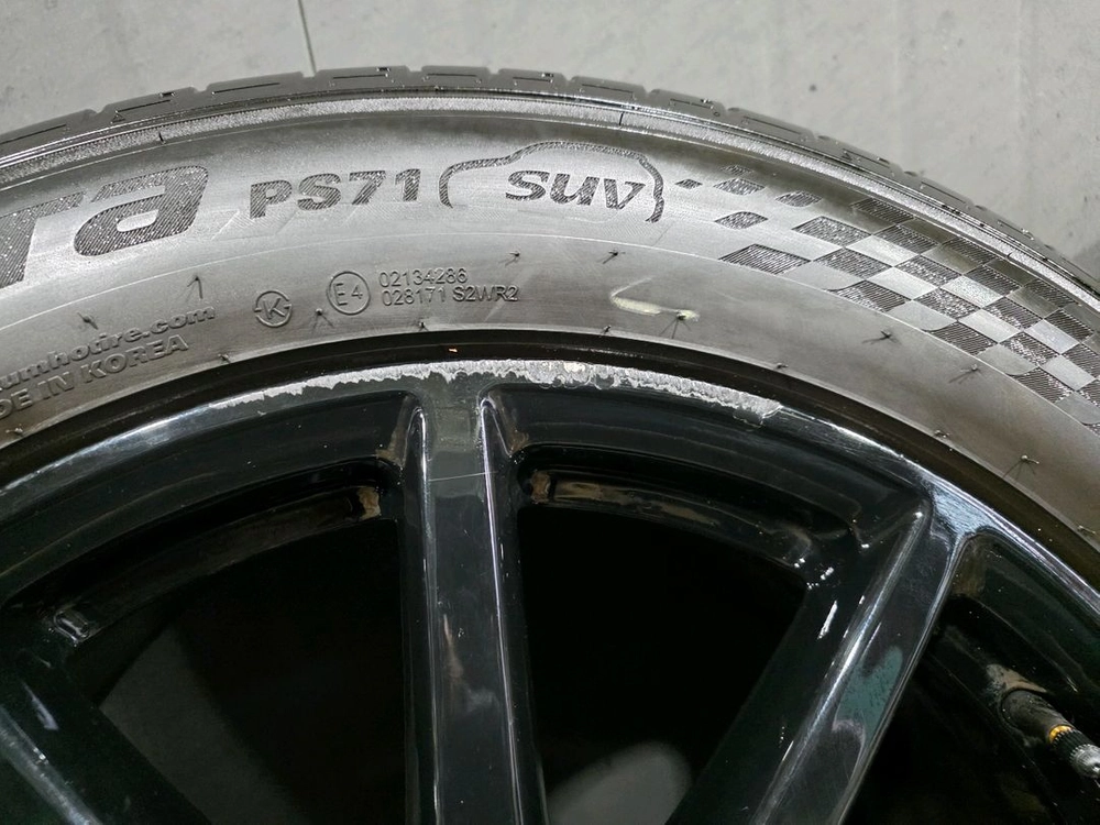 벤츠 G63 AMG 20인치 순정 휠타이어 세트 이미지