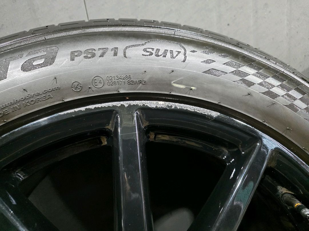 벤츠 G63 AMG 20인치 순정 휠타이어 세트 이미지