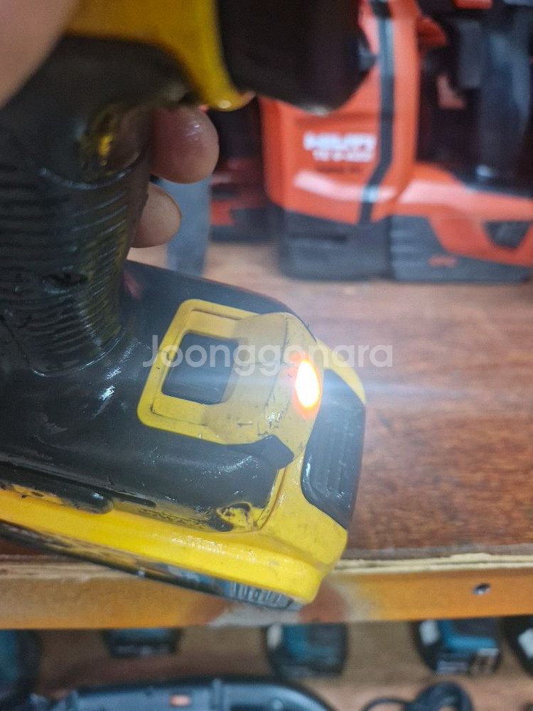 디월트충전함마드릴DCD996 강력토크 최강토크--4