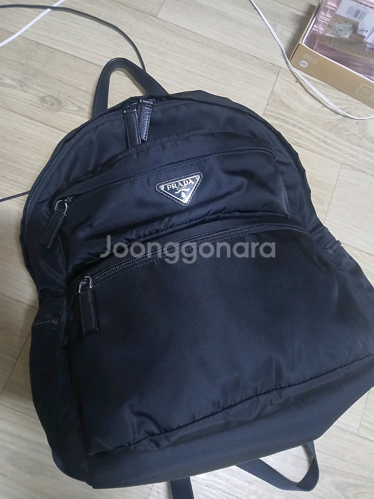 프라다 나일론 백팩--1
