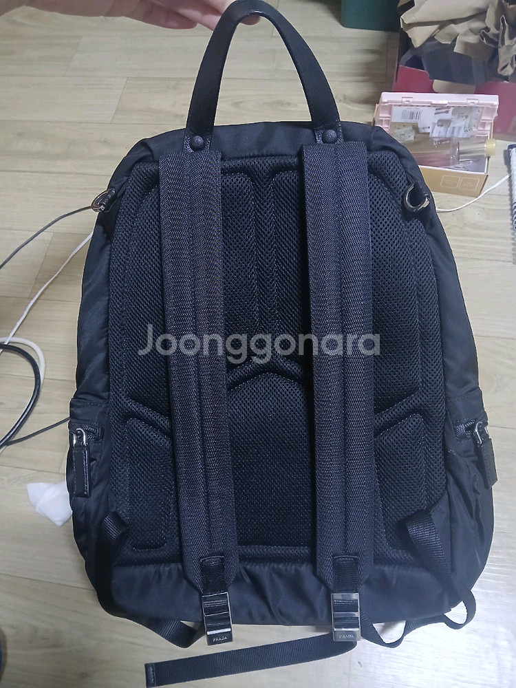 프라다 나일론 백팩--2