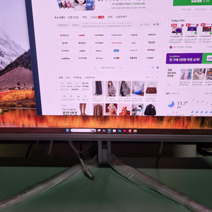 필립스 에브니아 32M2N8800 UHD OLED 240Hz HDR 게이밍 화이트 모니터