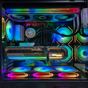 미사용 ) 9800X3D & RTX5070TI 컴퓨터