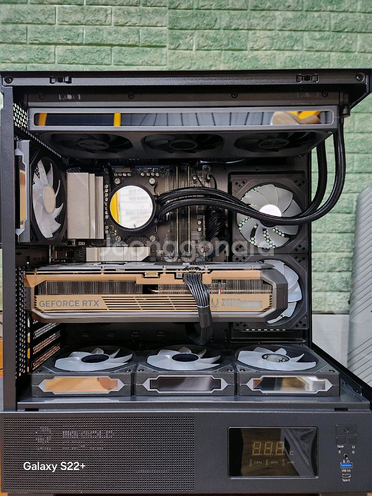미사용 ) 9800X3D & RTX5070TI 컴퓨터--2