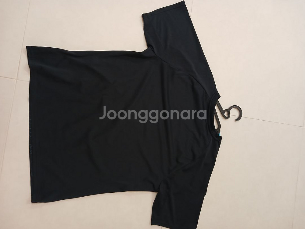 맨시티 프리매치셔츠 판매합니다.--2