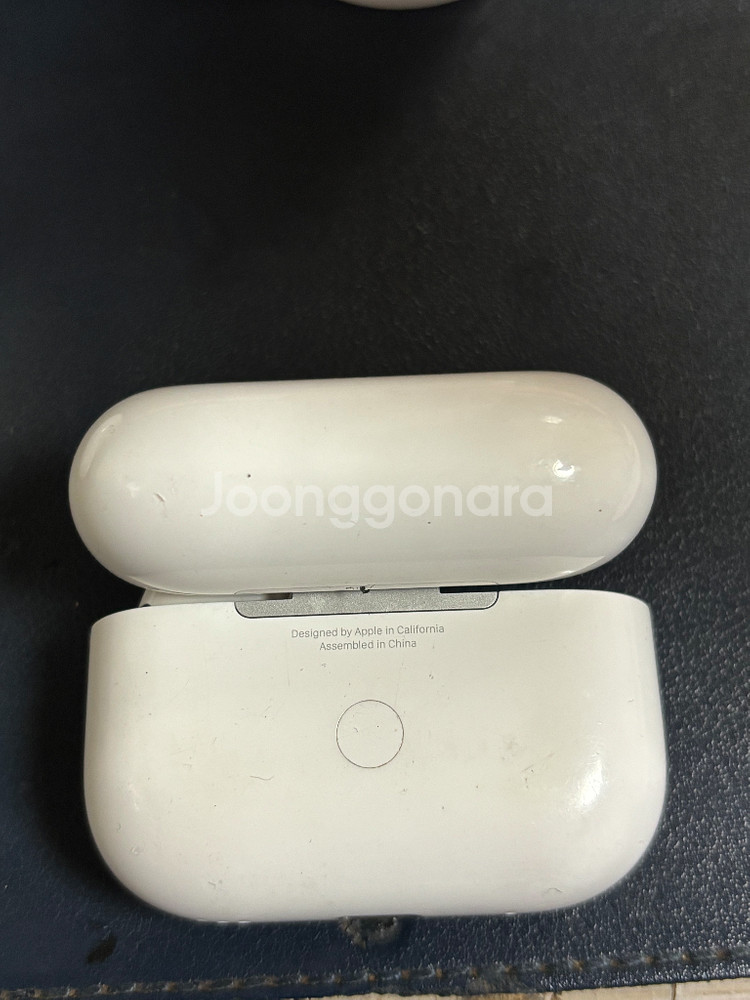 애플 에어팟 프로 2세대 C타입 본체 및 오른쪽 유닛--1