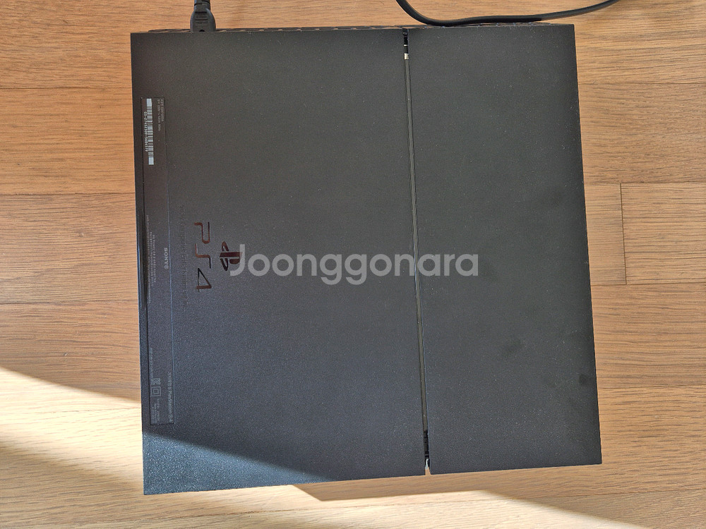 PS4 본체 + 컨트롤러--2