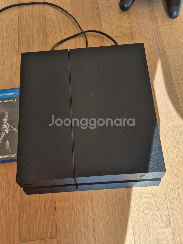 PS4 본체 + 컨트롤러--1