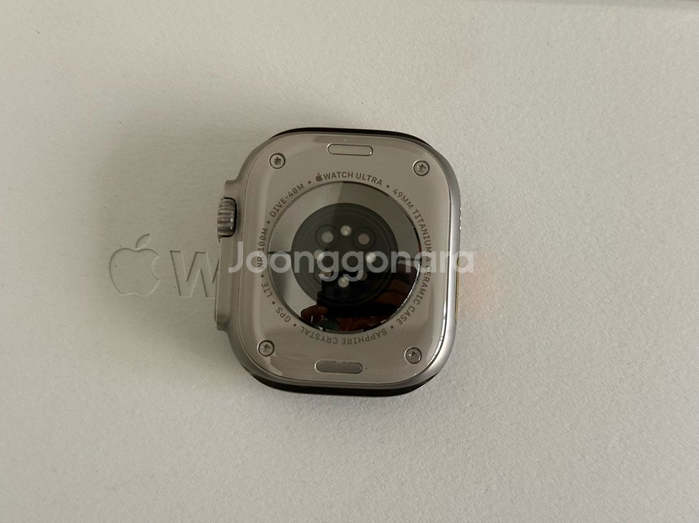 애플워치 울트라2 49mm 티타늄 S급 97% 풀박스 + 스트랩 61만--4