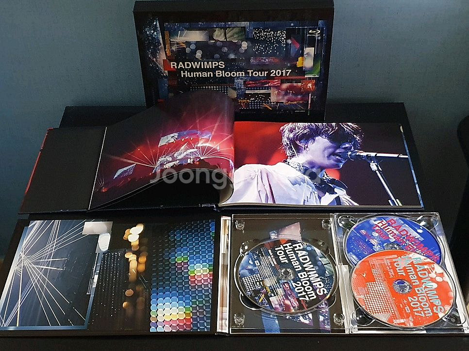 래드윔프스 Human Bloom 라이브 영상 (Blu-ray+2CD)--0