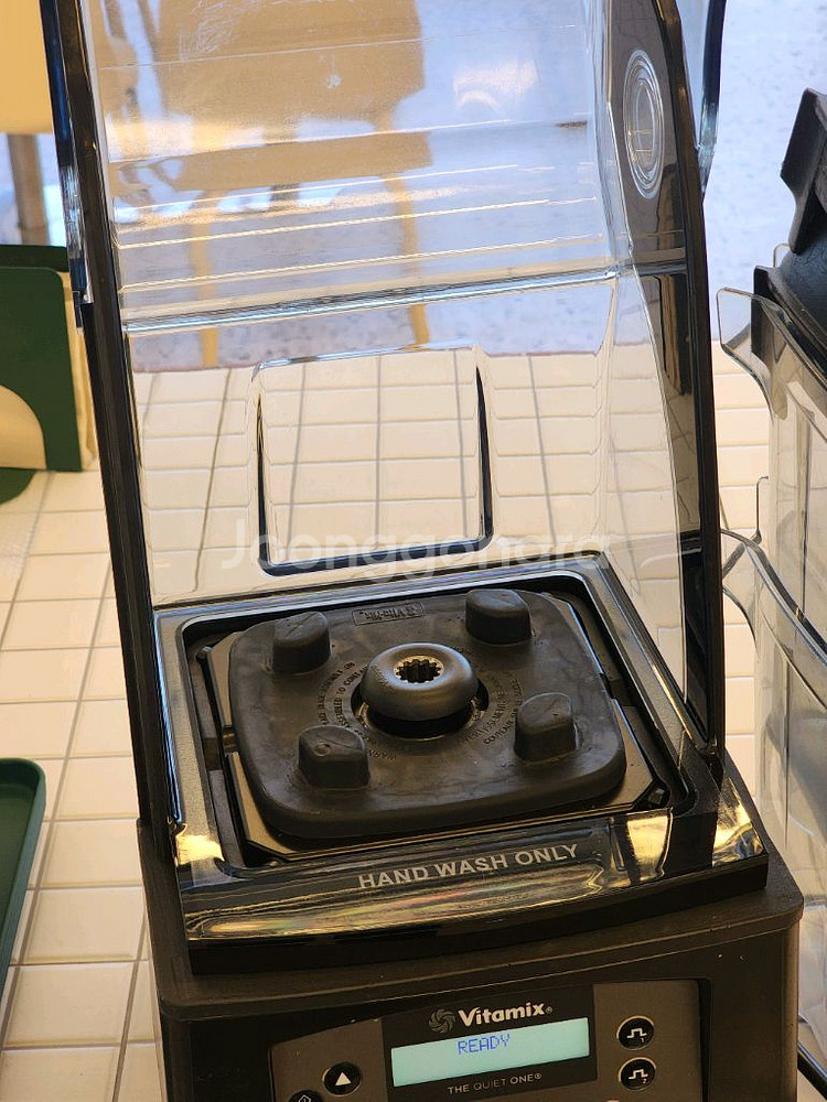 바이타믹스 콰이어트원 블랜더--1