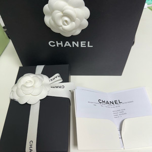 샤넬 클래식 캐비어 똑딱이 카드지갑 금장