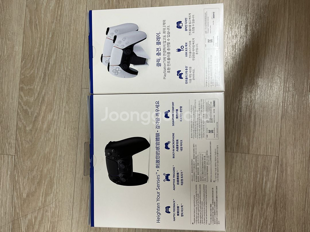 PS5 정품 듀얼센스5 검정+정품 충전기 미개봉 팝니다--1