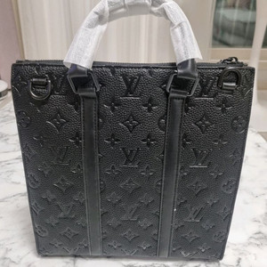 (새상품)루이비통 모노그램 캔버스 토트백