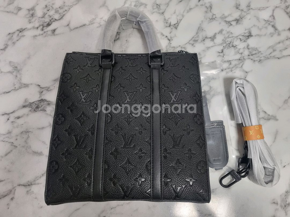 (새상품)루이비통 모노그램 캔버스 토트백--2