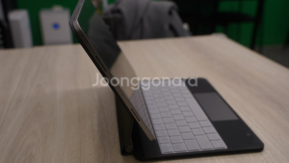 태블릿 + 매직키보드 세트--1