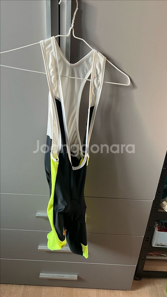 카스텔리 빕숏 남자 M 사이즈--1