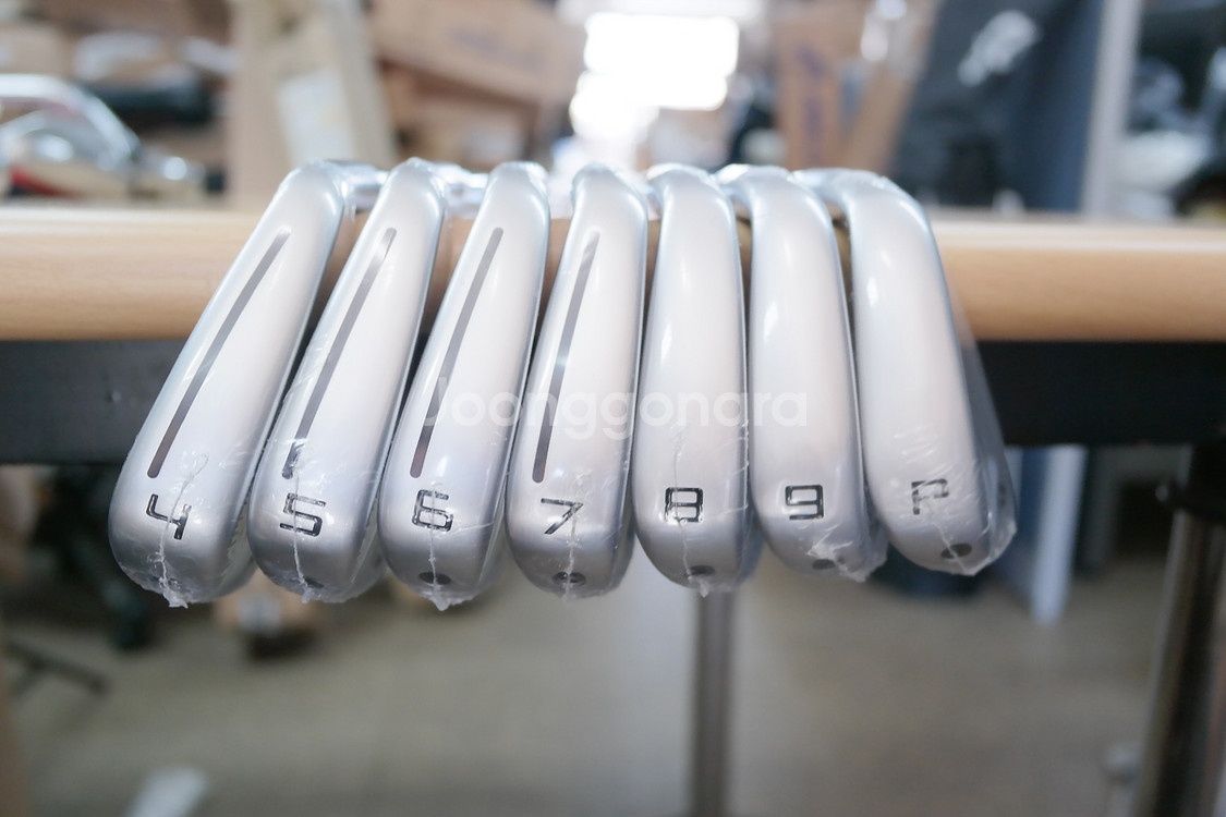 테일러메이드 P790 S200 아이언--6