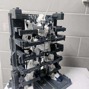 MG 유니콘 건담 + ms케이지