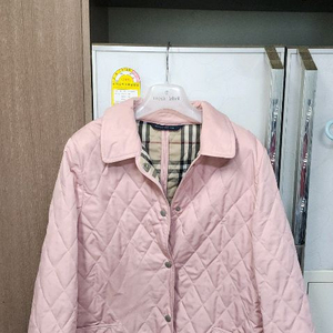 버버리 핑크 퀼팅자켓 66