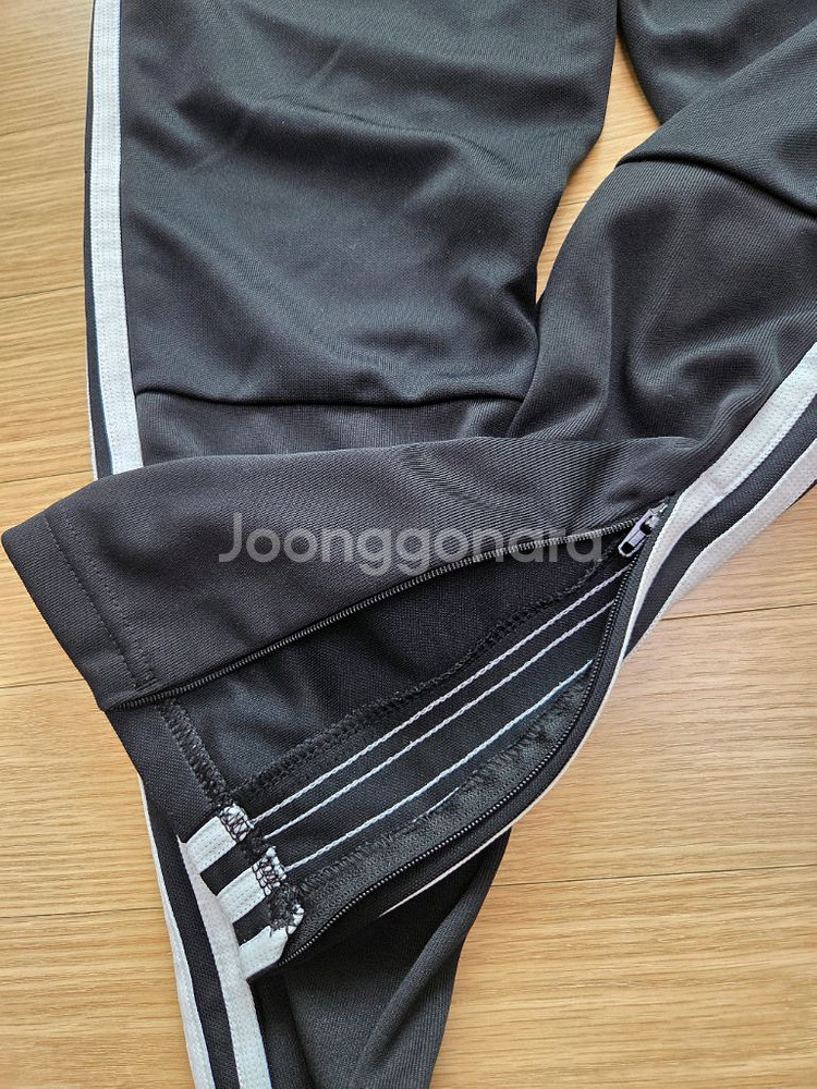 나이키 키즈 티셔츠 & 아디다스 바지--1