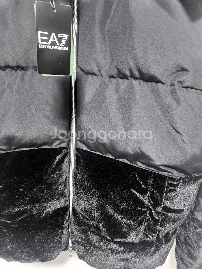 Emporio armani 소재 믹스 톤온톤 패딩 자켓--6