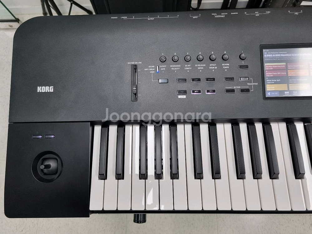 코르그 노틸러스 Korg Nautilus 61 건반--1