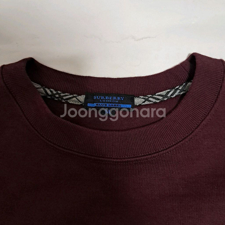 버버리 긴팔티셔츠--6