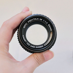 펜탁스 SMC PENTAX-M 50mm f1.4 수동 렌즈