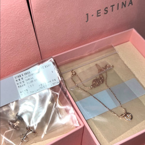 제이에스티나 리본 목걸이 & 귀걸이 세트 미개봉 새상품 (아이유 Pick)