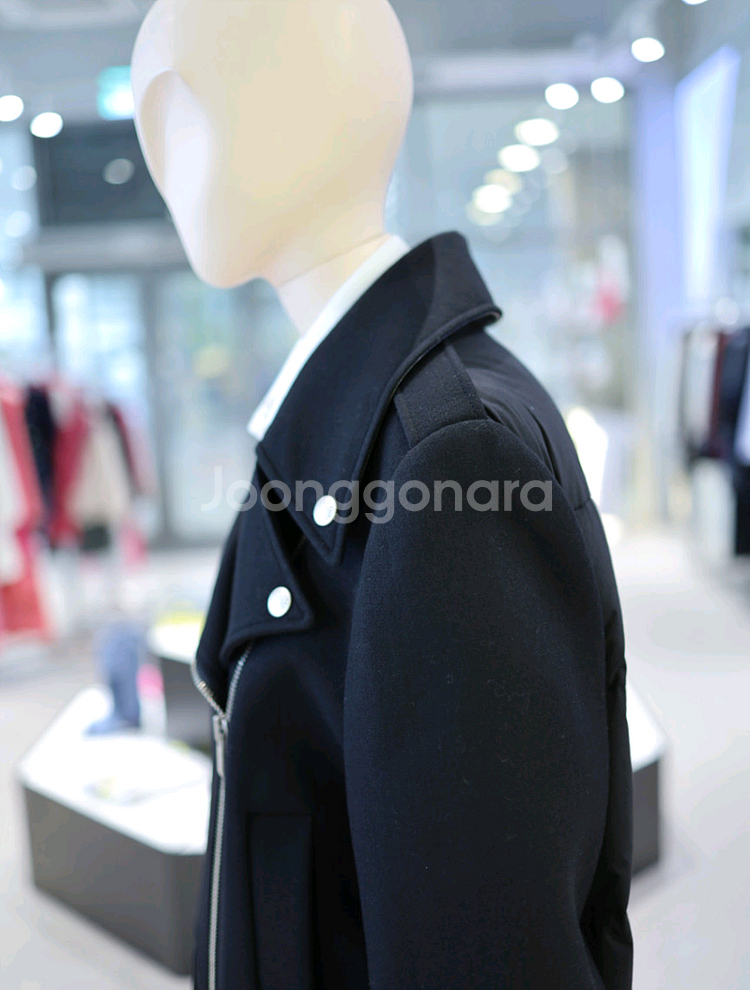 ( 새상품) 럭키슈에뜨 라이더 재킷형 패딩--3