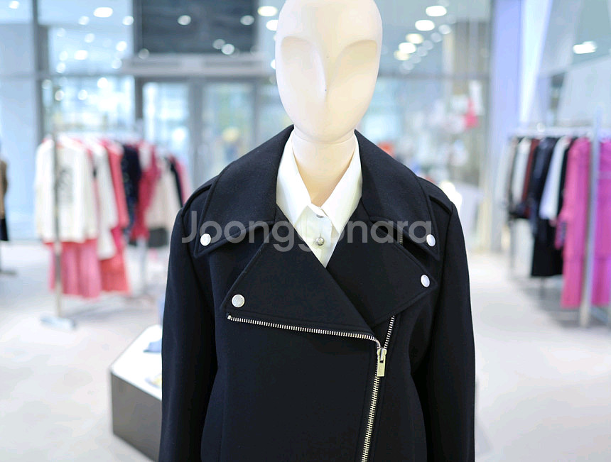 ( 새상품) 럭키슈에뜨 라이더 재킷형 패딩--4