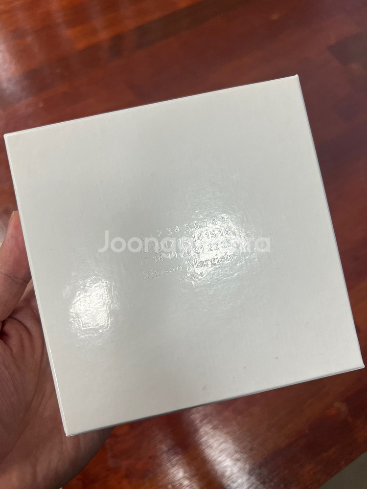 메종마르지엘라 여성용지갑 판매합니다--1