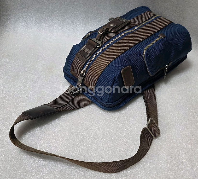 투미 TUMI 알파 브라보 몬테레이 슬링 크로스백 22318BTH--3