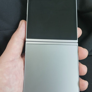 갤럭시Z플립6 256G 실버 판매합니다[55만]