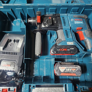 보쉬 18v 충전로터리해머드릴 GBH18V-21 팝니다