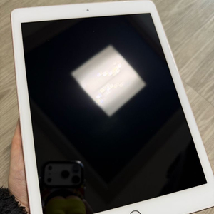 아이패드 6세대 32기가 + 펜슬1세대 팝니다 !