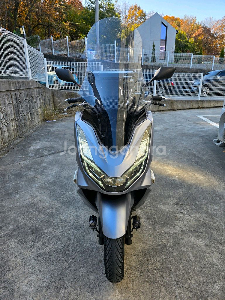 21년식 혼다 PCX 125 ABS 맷실버 판매--2
