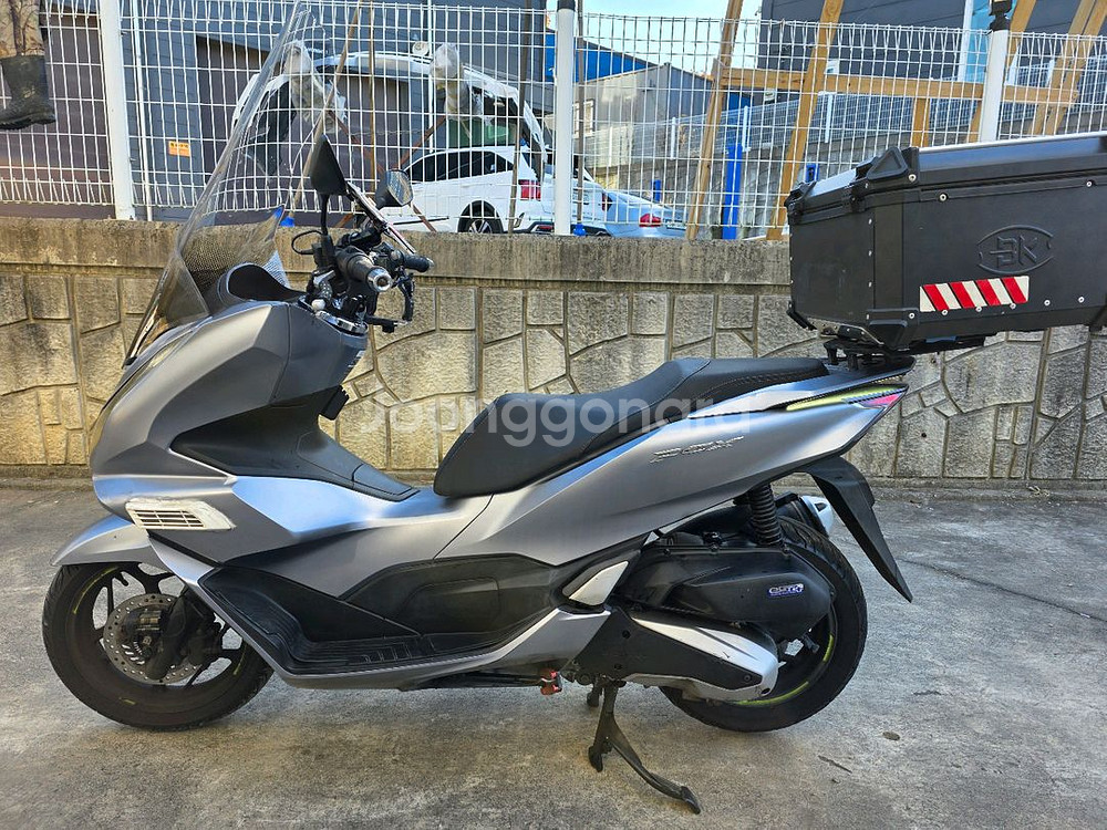 21년식 혼다 PCX 125 ABS 맷실버 판매--1