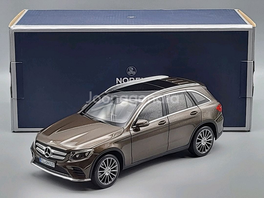 1:18 벤츠 GLC AMG-라인 (X253, 노레브)--0