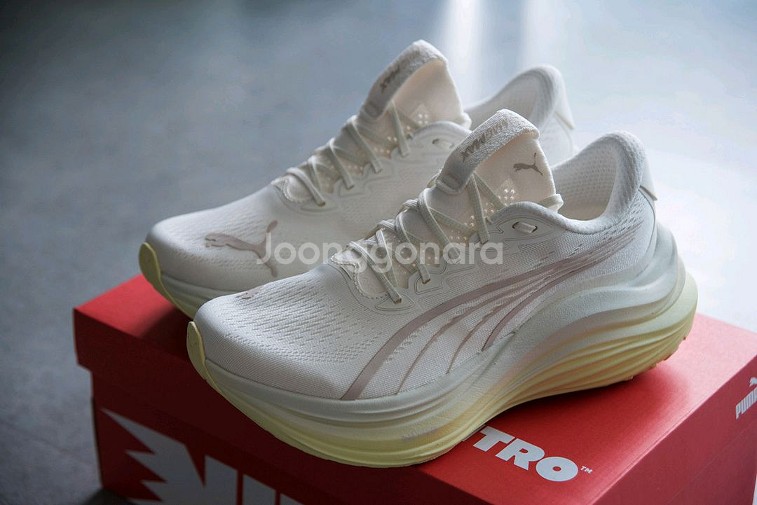 푸마 매그맥스 나이트로 265mm (white - gold)--1