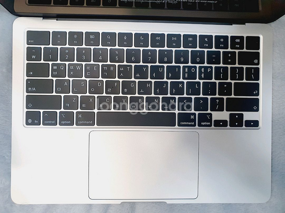 개봉 신품급 맥북에어13 M4 램16GB 10core MW0X3KH/A 판매합니다--3